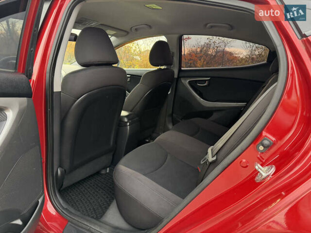 Красный Хендай Элантра, объемом двигателя 1.8 л и пробегом 200 тыс. км за 8300 $, фото 35 на Automoto.ua