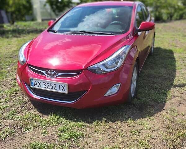 Красный Хендай Элантра, объемом двигателя 1.8 л и пробегом 190 тыс. км за 9500 $, фото 1 на Automoto.ua