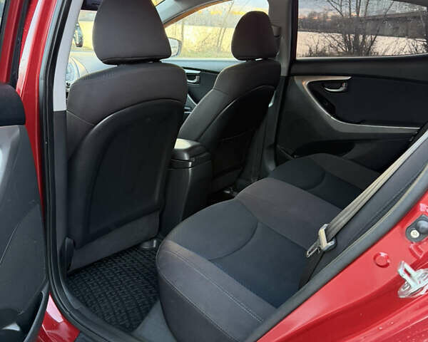 Красный Хендай Элантра, объемом двигателя 1.8 л и пробегом 200 тыс. км за 8750 $, фото 12 на Automoto.ua