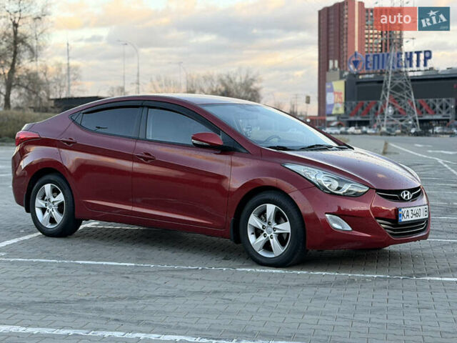 Красный Хендай Элантра, объемом двигателя 1.8 л и пробегом 200 тыс. км за 8300 $, фото 5 на Automoto.ua