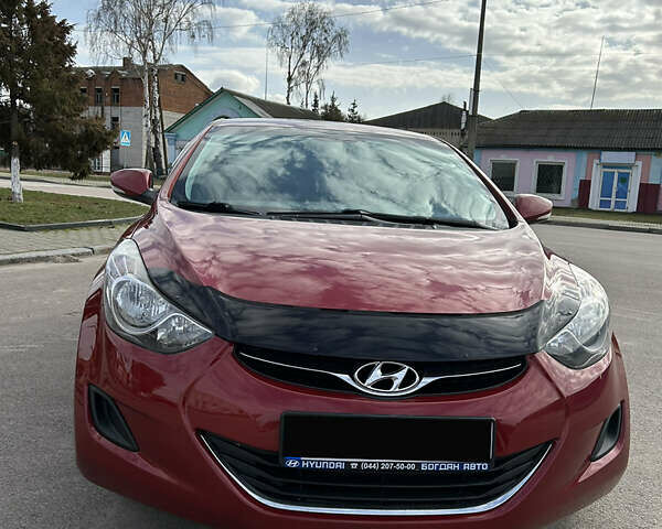 Красный Хендай Элантра, объемом двигателя 1.59 л и пробегом 210 тыс. км за 8700 $, фото 1 на Automoto.ua