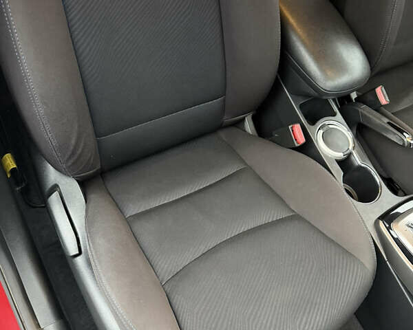 Красный Хендай Элантра, объемом двигателя 1.59 л и пробегом 136 тыс. км за 9800 $, фото 15 на Automoto.ua