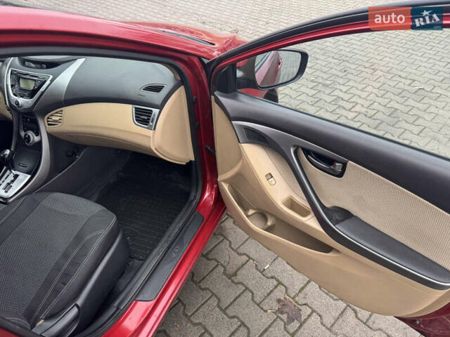Красный Хендай Элантра, объемом двигателя 1.6 л и пробегом 167 тыс. км за 9000 $, фото 27 на Automoto.ua