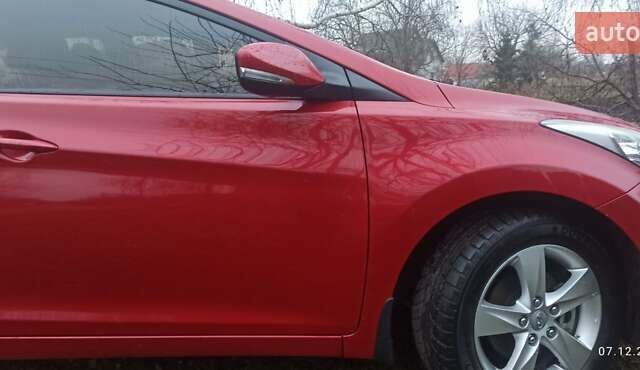 Красный Хендай Элантра, объемом двигателя 1.59 л и пробегом 46 тыс. км за 10700 $, фото 4 на Automoto.ua