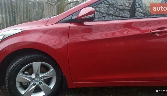 Красный Хендай Элантра, объемом двигателя 1.59 л и пробегом 46 тыс. км за 10700 $, фото 2 на Automoto.ua