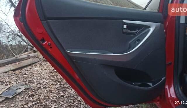 Красный Хендай Элантра, объемом двигателя 1.59 л и пробегом 46 тыс. км за 10700 $, фото 16 на Automoto.ua