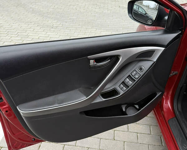 Красный Хендай Элантра, объемом двигателя 1.59 л и пробегом 136 тыс. км за 9800 $, фото 8 на Automoto.ua