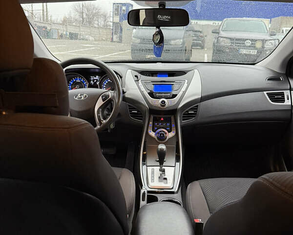 Красный Хендай Элантра, объемом двигателя 1.59 л и пробегом 136 тыс. км за 9800 $, фото 14 на Automoto.ua