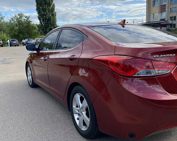 Красный Хендай Элантра, объемом двигателя 1.8 л и пробегом 336 тыс. км за 8350 $, фото 2 на Automoto.ua