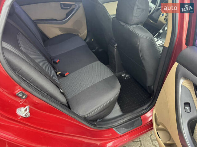 Красный Хендай Элантра, объемом двигателя 1.6 л и пробегом 170 тыс. км за 8900 $, фото 23 на Automoto.ua