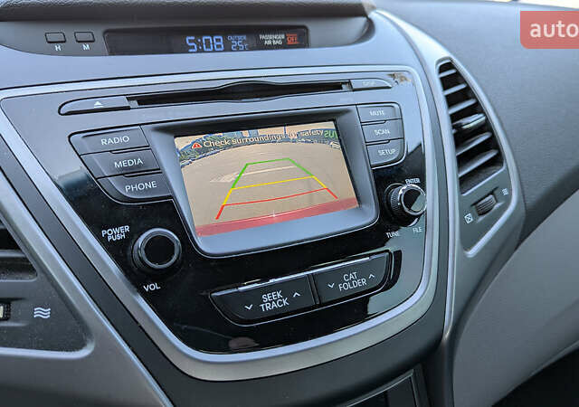 Красный Хендай Элантра, объемом двигателя 1.8 л и пробегом 214 тыс. км за 8400 $, фото 9 на Automoto.ua