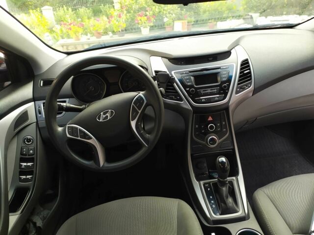 Красный Хендай Элантра, объемом двигателя 1.8 л и пробегом 130 тыс. км за 8800 $, фото 8 на Automoto.ua