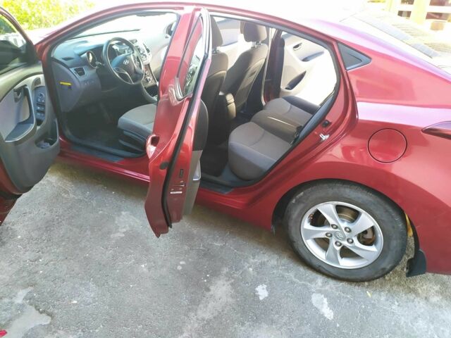 Красный Хендай Элантра, объемом двигателя 1.8 л и пробегом 130 тыс. км за 8800 $, фото 5 на Automoto.ua