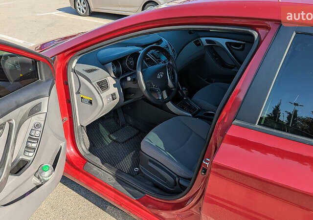 Красный Хендай Элантра, объемом двигателя 1.8 л и пробегом 214 тыс. км за 8400 $, фото 16 на Automoto.ua
