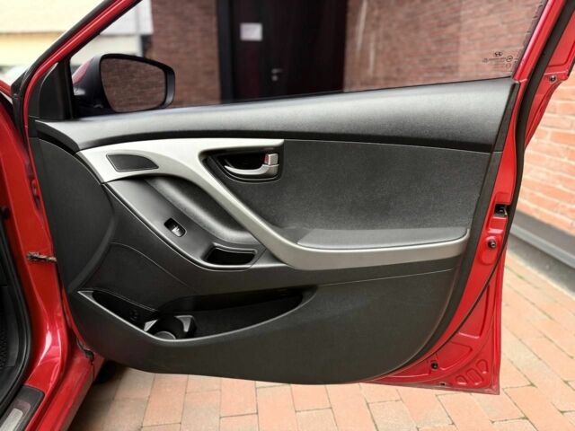 Красный Хендай Элантра, объемом двигателя 1.6 л и пробегом 190 тыс. км за 9700 $, фото 20 на Automoto.ua