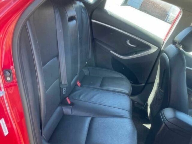 Красный Хендай Элантра, объемом двигателя 2 л и пробегом 88 тыс. км за 13550 $, фото 9 на Automoto.ua