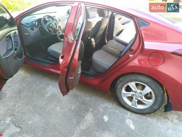 Красный Хендай Элантра, объемом двигателя 1.8 л и пробегом 130 тыс. км за 8800 $, фото 5 на Automoto.ua
