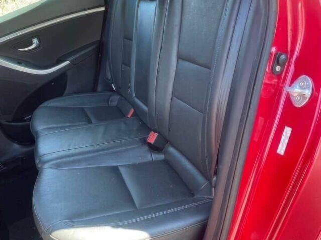 Красный Хендай Элантра, объемом двигателя 2 л и пробегом 88 тыс. км за 13550 $, фото 10 на Automoto.ua