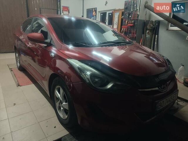 Красный Хендай Элантра, объемом двигателя 1.8 л и пробегом 250 тыс. км за 7399 $, фото 5 на Automoto.ua