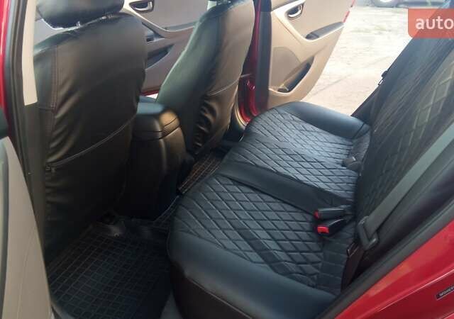 Червоний Хендай Елантра, об'ємом двигуна 1.8 л та пробігом 205 тис. км за 7500 $, фото 5 на Automoto.ua