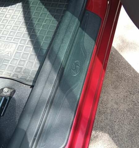 Червоний Хендай Елантра, об'ємом двигуна 1.8 л та пробігом 205 тис. км за 7500 $, фото 25 на Automoto.ua