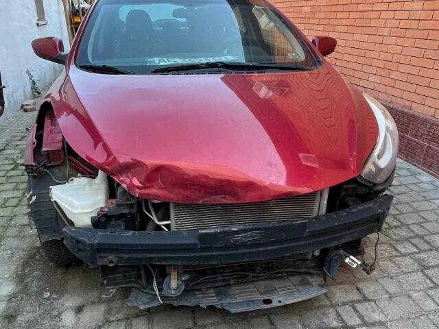 Красный Хендай Элантра, объемом двигателя 1.8 л и пробегом 150 тыс. км за 7900 $, фото 4 на Automoto.ua