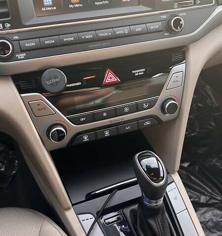 Червоний Хендай Елантра, об'ємом двигуна 2 л та пробігом 75 тис. км за 14499 $, фото 11 на Automoto.ua