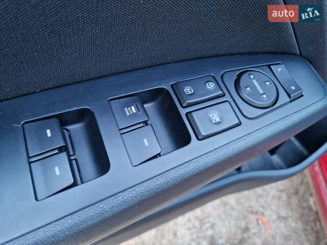 Червоний Хендай Елантра, об'ємом двигуна 1.59 л та пробігом 91 тис. км за 13000 $, фото 15 на Automoto.ua