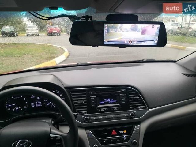 Красный Хендай Элантра, объемом двигателя 2 л и пробегом 196 тыс. км за 9200 $, фото 10 на Automoto.ua