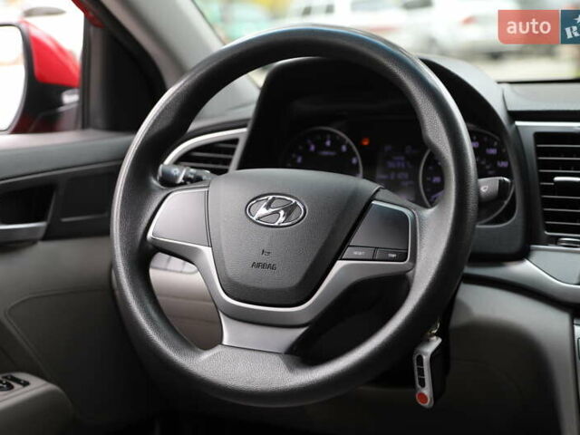 Хендай Элантра 2016 в Харькове на Automoto.ua Красный Хендай Элантра, объемом двигателя 2 л и пробегом 66 тыс. км за 11000 $, фото 13 на Automoto.ua