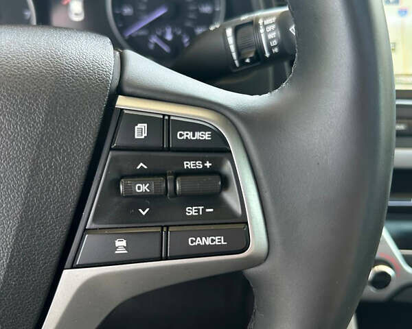 Хендай Элантра 2016 в Днепре (Днепропетровске) на Automoto.ua Красный Хендай Элантра, объемом двигателя 2 л и пробегом 184 тыс. км за 11599 $, фото 34 на Automoto.ua