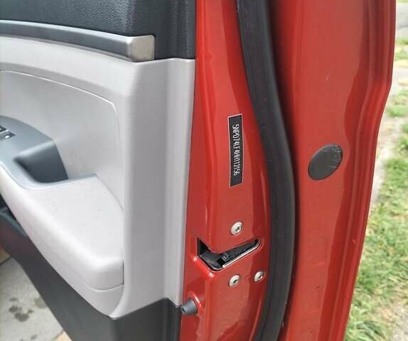 Красный Хендай Элантра, объемом двигателя 2 л и пробегом 196 тыс. км за 9200 $, фото 19 на Automoto.ua