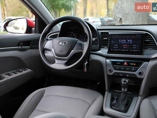 Хендай Элантра 2016 в Харькове на Automoto.ua Красный Хендай Элантра, объемом двигателя 2 л и пробегом 66 тыс. км за 11000 $, фото 10 на Automoto.ua