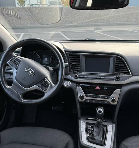 Хендай Элантра 2016 в Киеве на Automoto.ua Красный Хендай Элантра, объемом двигателя 2 л и пробегом 85 тыс. км за 12900 $, фото 23 на Automoto.ua