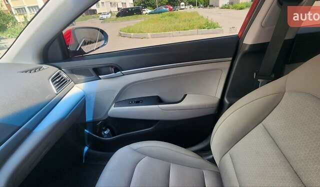 Червоний Хендай Елантра, об'ємом двигуна 2 л та пробігом 177 тис. км за 10000 $, фото 11 на Automoto.ua