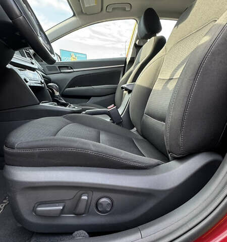 Хендай Элантра 2016 в Киеве на Automoto.ua Красный Хендай Элантра, объемом двигателя 2 л и пробегом 85 тыс. км за 12900 $, фото 25 на Automoto.ua