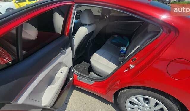Червоний Хендай Елантра, об'ємом двигуна 2 л та пробігом 177 тис. км за 10000 $, фото 7 на Automoto.ua