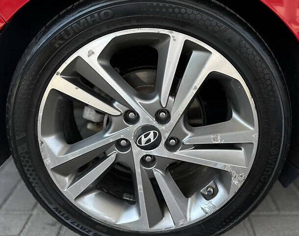 Хендай Элантра 2016 в Днепре (Днепропетровске) на Automoto.ua Красный Хендай Элантра, объемом двигателя 2 л и пробегом 184 тыс. км за 11599 $, фото 24 на Automoto.ua