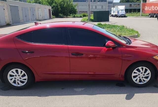 Червоний Хендай Елантра, об'ємом двигуна 2 л та пробігом 177 тис. км за 10000 $, фото 3 на Automoto.ua