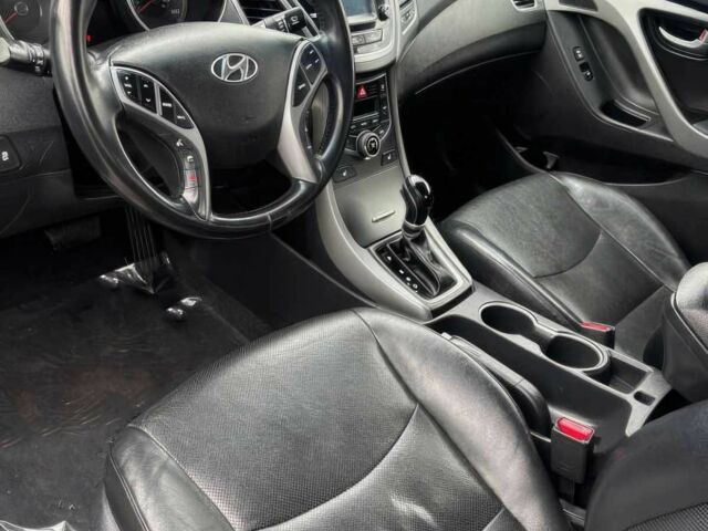 Красный Хендай Элантра, объемом двигателя 1.8 л и пробегом 80 тыс. км за 7200 $, фото 8 на Automoto.ua