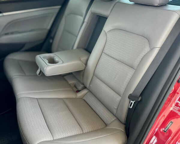 Хендай Элантра 2016 в Днепре (Днепропетровске) на Automoto.ua Красный Хендай Элантра, объемом двигателя 2 л и пробегом 184 тыс. км за 11599 $, фото 14 на Automoto.ua