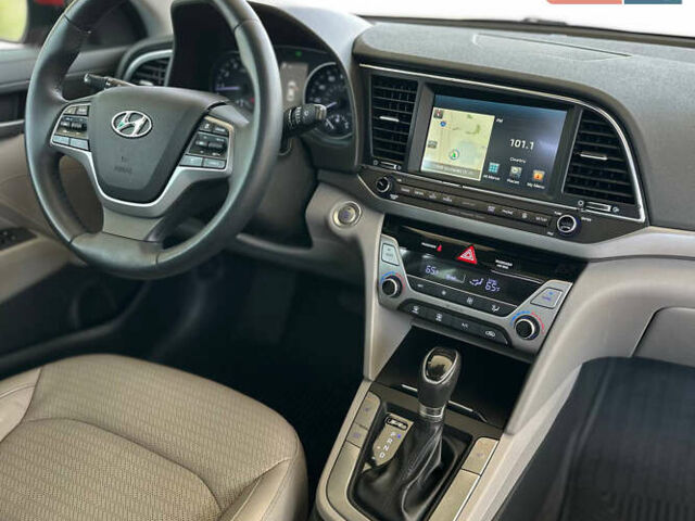 Хендай Элантра 2016 в Днепре (Днепропетровске) на Automoto.ua Красный Хендай Элантра, объемом двигателя 2 л и пробегом 184 тыс. км за 11599 $, фото 21 на Automoto.ua