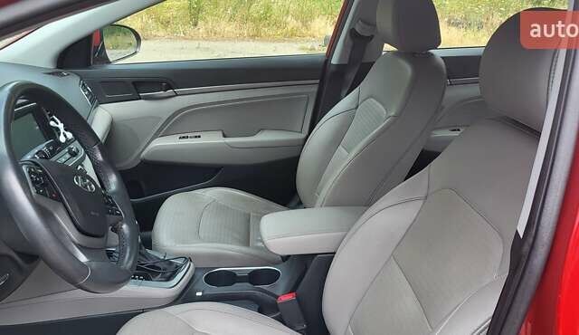 Красный Хендай Элантра, объемом двигателя 2 л и пробегом 69 тыс. км за 12000 $, фото 7 на Automoto.ua