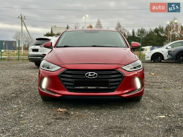 Красный Хендай Элантра, объемом двигателя 2 л и пробегом 85 тыс. км за 12000 $, фото 1 на Automoto.ua