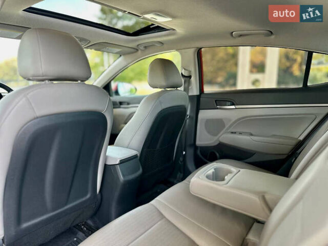 Хендай Элантра 2016 в Днепре (Днепропетровске) на Automoto.ua Красный Хендай Элантра, объемом двигателя 2 л и пробегом 184 тыс. км за 11599 $, фото 12 на Automoto.ua