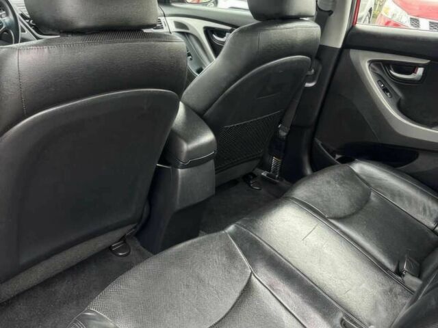 Красный Хендай Элантра, объемом двигателя 1.8 л и пробегом 80 тыс. км за 7200 $, фото 11 на Automoto.ua