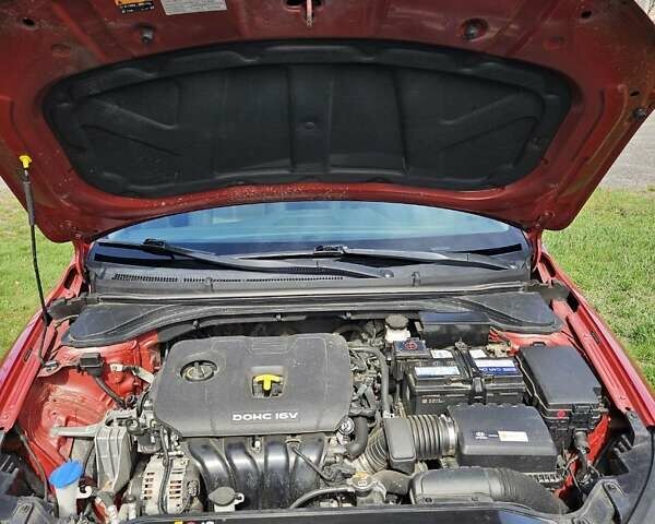 Червоний Хендай Елантра, об'ємом двигуна 2 л та пробігом 63 тис. км за 13300 $, фото 3 на Automoto.ua