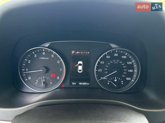 Хендай Элантра 2016 в Днепре (Днепропетровске) на Automoto.ua Красный Хендай Элантра, объемом двигателя 2 л и пробегом 184 тыс. км за 11599 $, фото 33 на Automoto.ua