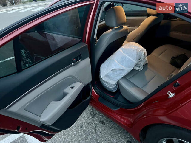 Красный Хендай Элантра, объемом двигателя 2 л и пробегом 182 тыс. км за 11500 $, фото 15 на Automoto.ua