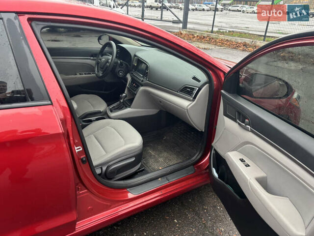 Красный Хендай Элантра, объемом двигателя 1.98 л и пробегом 109 тыс. км за 9800 $, фото 3 на Automoto.ua